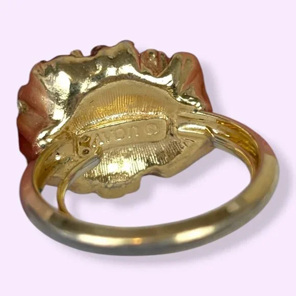 V. Avon Floral Rhinestone Ring - Picture 5 of 7